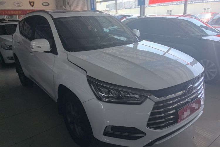 Used BYD Song 2021 Classic Edition 1.5T Automatic Elite Model Front Right 45 Deg