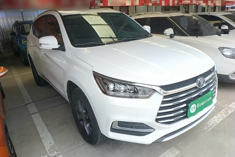 Used BYD Song 2021 Classic Edition 1.5T Manual Luxury Model Front Right 45 Deg