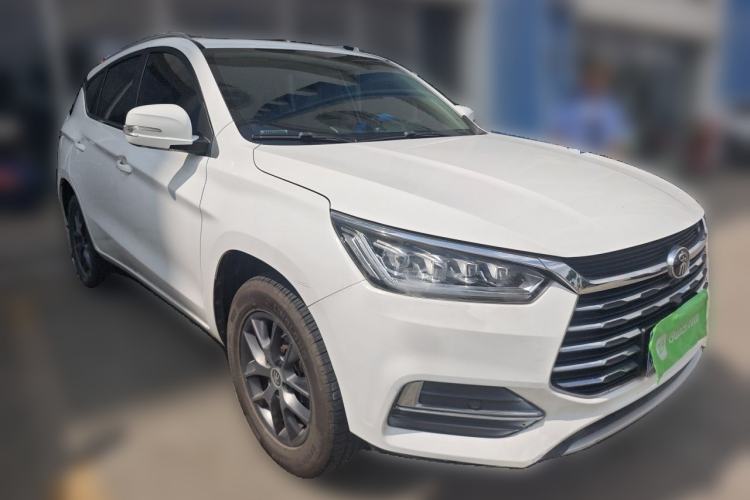 Used BYD Song 2021 Classic Edition 1.5T Automatic Elite Model Front Right 45 Deg