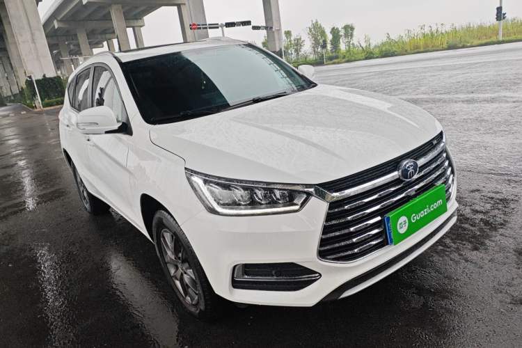 Used BYD Song 2021 Classic Edition 1.5T Automatic Elite Model Front Right 45 Deg