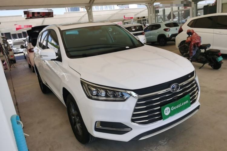 Used BYD Song 2021 Classic Edition 1.5T Automatic Luxury Model Front Right 45 Deg