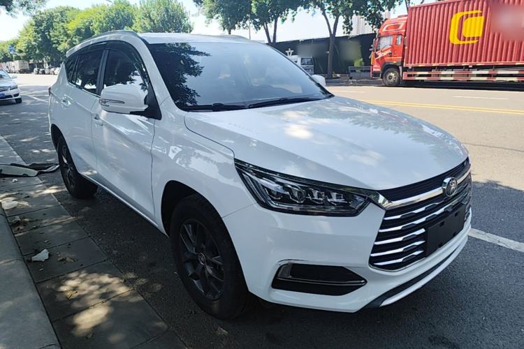 Used BYD Song 2021 Classic Edition 1.5T Automatic Elite Model Front Right 45 Deg