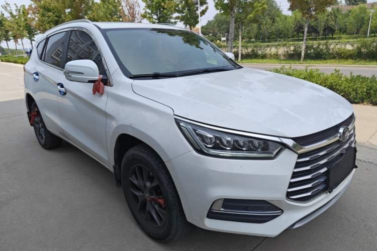 Used BYD Song 2021 Classic Edition 1.5T Automatic Elite Model Front Right 45 Deg
