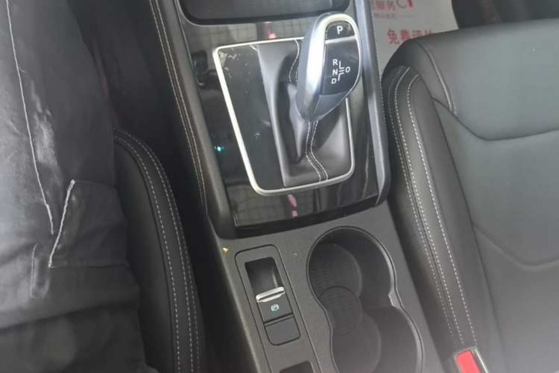 Used BYD Song 2021 Classic Edition 1.5T Automatic Elite Model Gear Lever