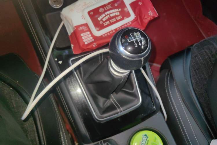Used BYD Song 2021 Classic Edition 1.5T Manual Luxury Model Gear Lever