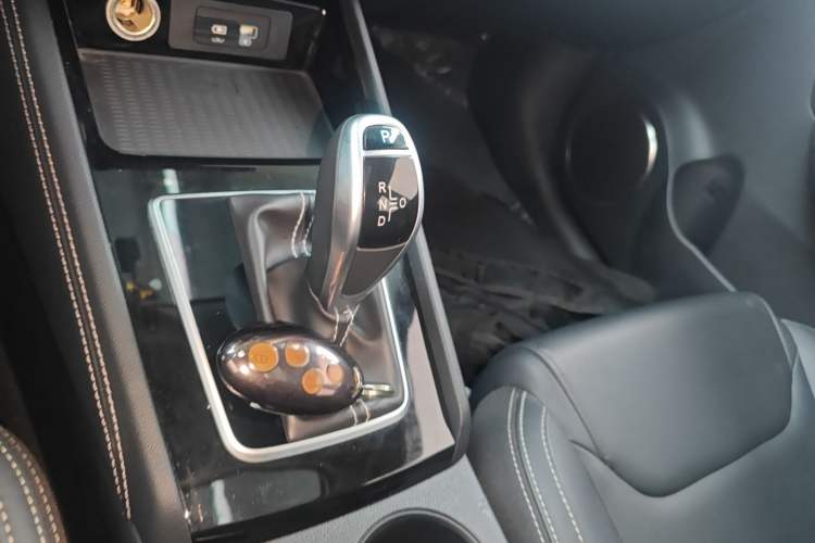 Used BYD Song 2021 Classic Edition 1.5T Automatic Elite Model Gear Lever