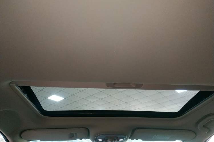 Used BYD Song 2021 Classic Edition 1.5T Automatic Elite Model Headliner