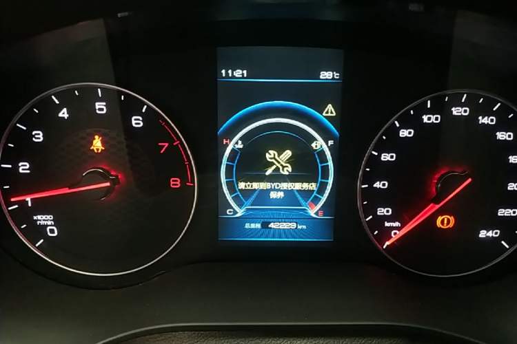 Used BYD Song 2021 Classic Edition 1.5T Manual Luxury Model Instrument Cluster