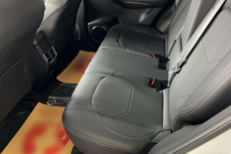 Used BYD Song 2021 Classic Edition 1.5T Automatic Luxury Model Interior 1