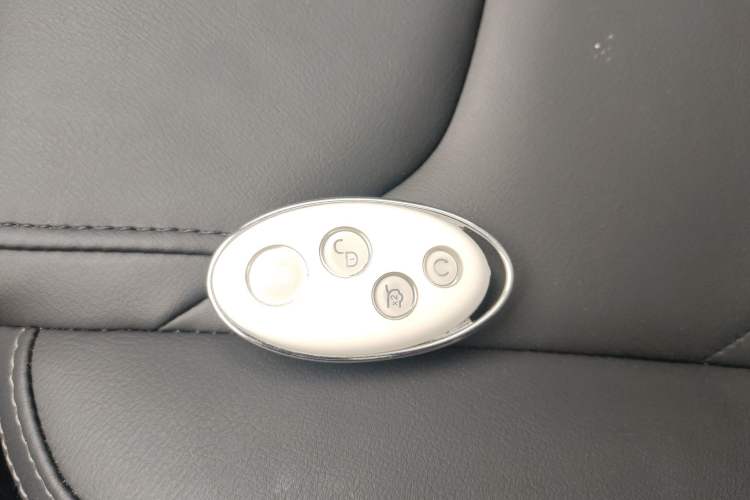 Used BYD Song 2021 Classic Edition 1.5T Automatic Luxury Model Interior 1