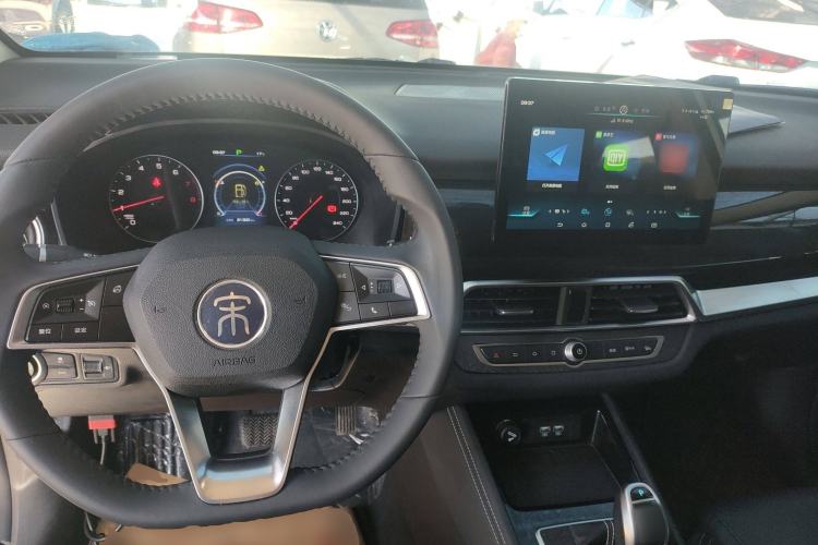 Used BYD Song 2021 Classic Edition 1.5T Automatic Elite Model Interior 2