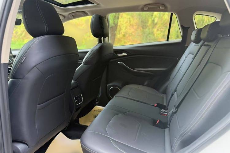 Used BYD Song 2021 Classic Edition 1.5T Automatic Luxury Model Interior 3