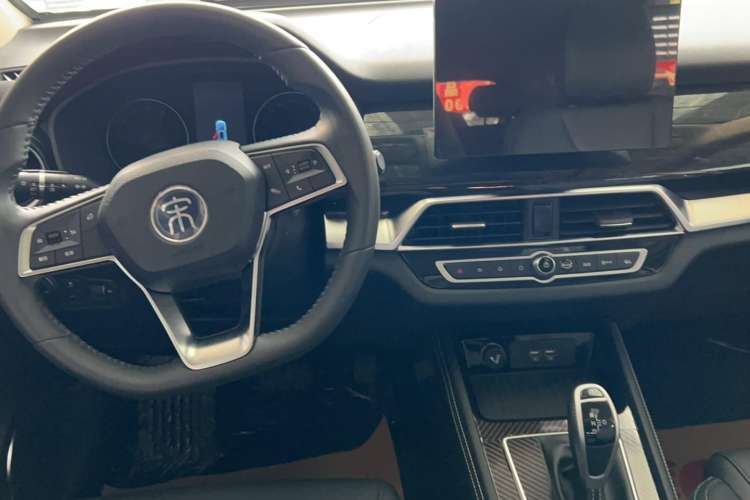 Used BYD Song 2021 Classic Edition 1.5T Automatic Luxury Model Interior 3