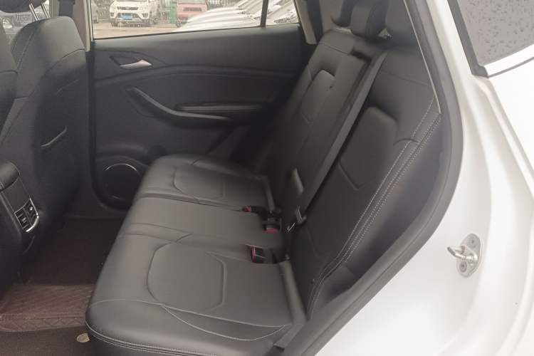 Used BYD Song 2021 Classic Edition 1.5T Automatic Luxury Model Interior 4