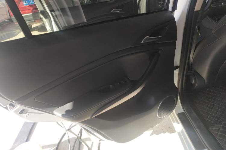 Used BYD Song 2021 Classic Edition 1.5T Automatic Elite Model Interior 8