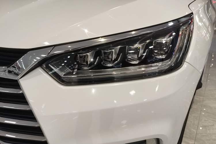 Used BYD Song 2021 Classic Edition 1.5T Automatic Elite Model Left Front Headlight