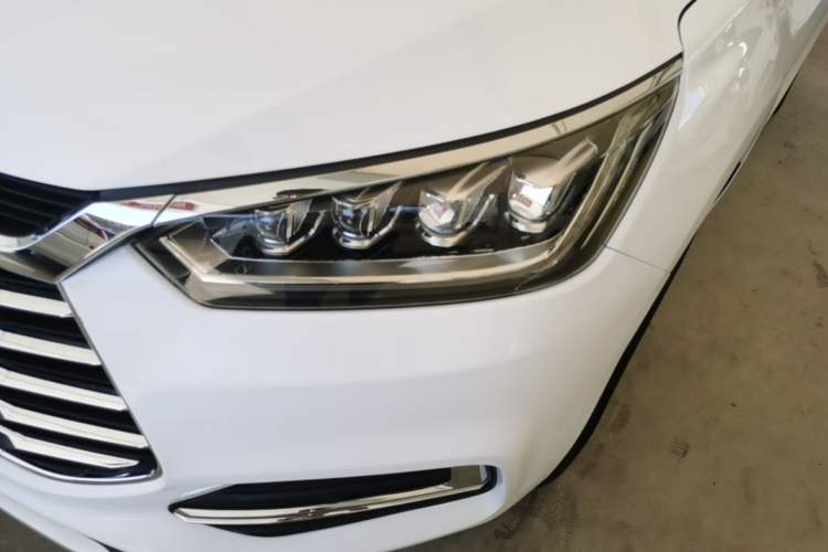Used BYD Song 2021 Classic Edition 1.5T Automatic Luxury Model Left Front Headlight