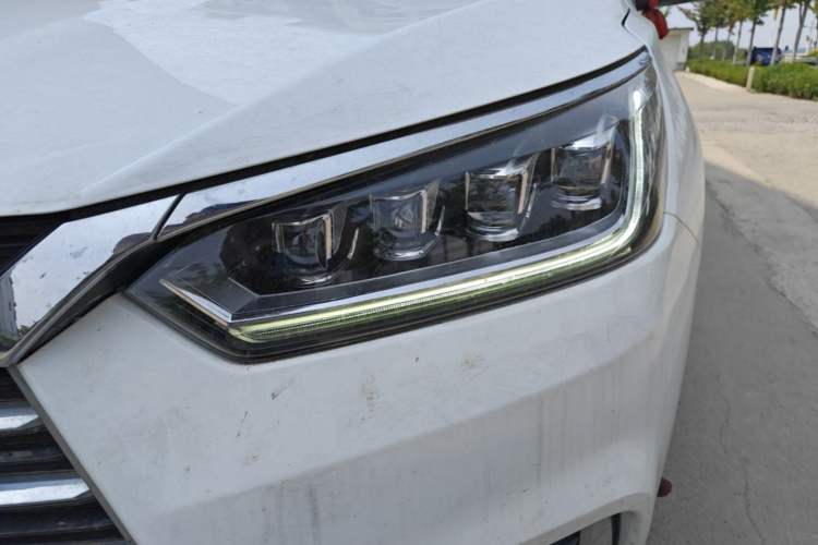 Used BYD Song 2021 Classic Edition 1.5T Automatic Elite Model Left Front Headlight