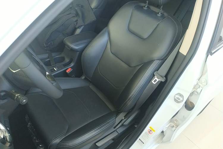Used BYD Song 2021 Classic Edition 1.5T Automatic Elite Model Left Front Seat