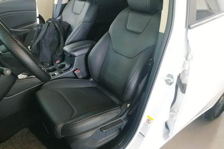 Used BYD Song 2021 Classic Edition 1.5T Automatic Elite Model Left Front Seat