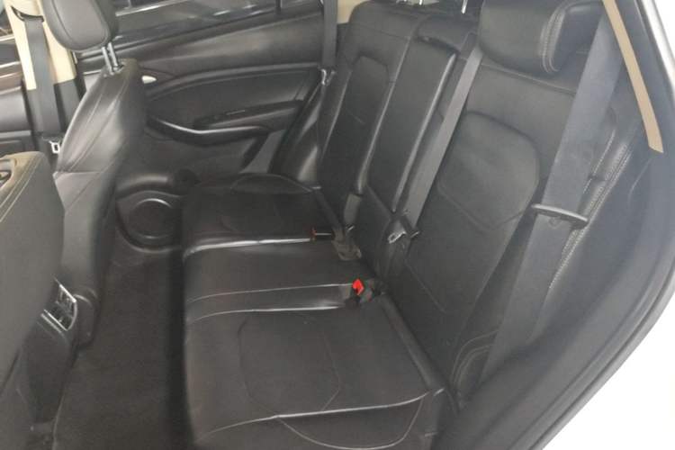 Used BYD Song 2021 Classic Edition 1.5T Automatic Elite Model Left Rear Seat