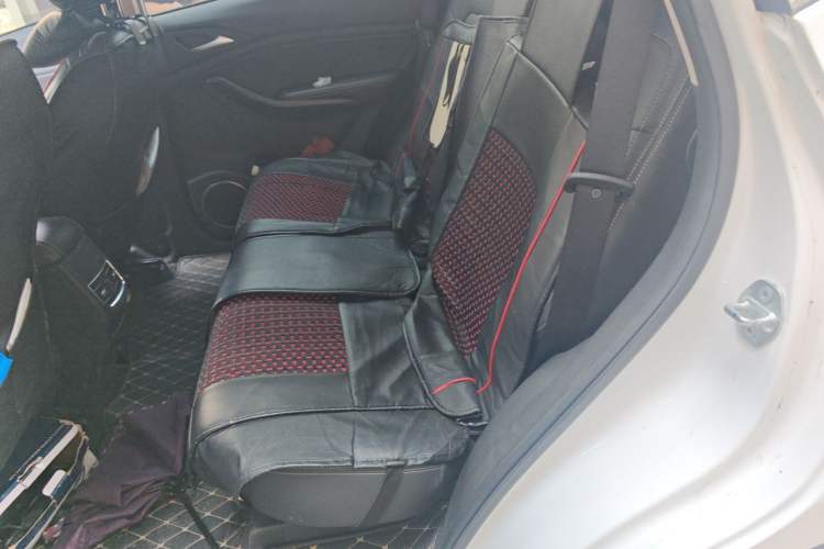 Used BYD Song 2021 Classic Edition 1.5T Automatic Luxury Model Left Rear Seat