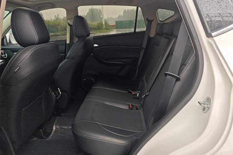 Used BYD Song 2021 Classic Edition 1.5T Automatic Elite Model Left Rear Seat