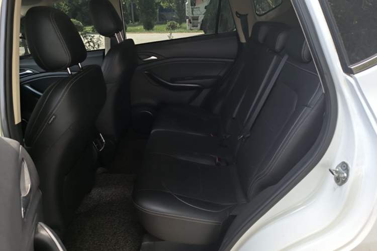 Used BYD Song 2021 Classic Edition 1.5T Automatic Luxury Model Left Rear Seat