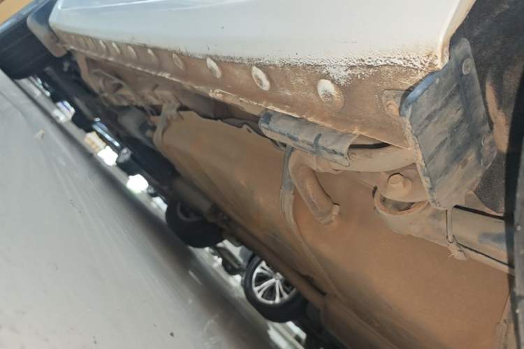 Used BYD Song 2021 Classic Edition 1.5T Automatic Elite Model Left Side Sill