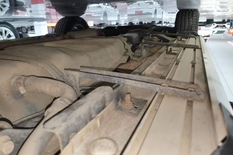 Used BYD Song 2021 Classic Edition 1.5T Automatic Elite Model Left Side Sill