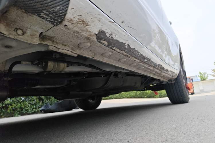 Used BYD Song 2021 Classic Edition 1.5T Automatic Elite Model Left Side Sill
