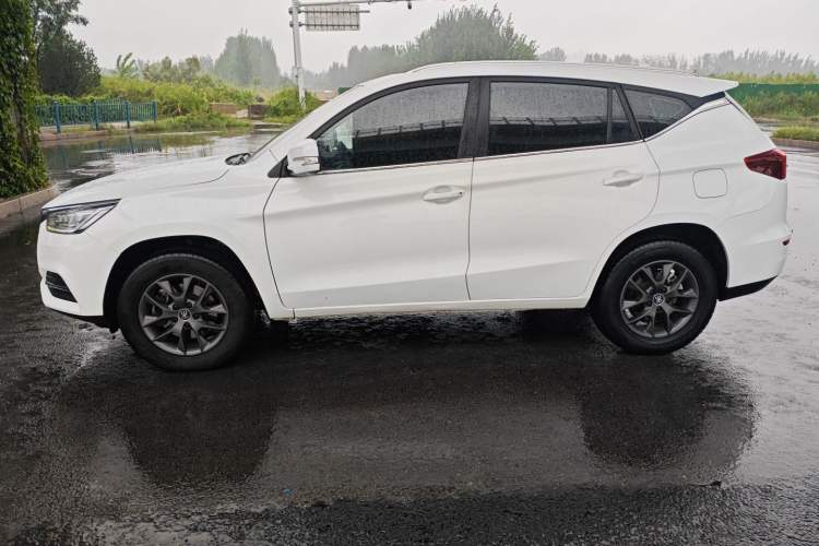Used BYD Song 2021 Classic Edition 1.5T Automatic Elite Model Left Side