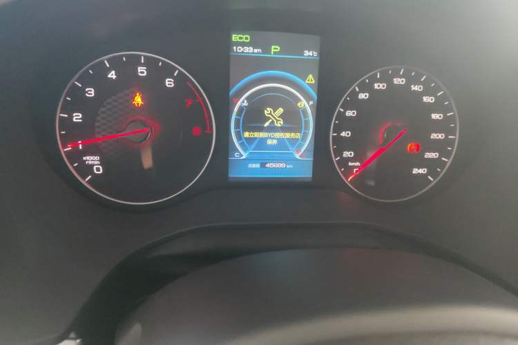 Used BYD Song 2021 Classic Edition 1.5T Automatic Luxury Model Odometer Close Up
