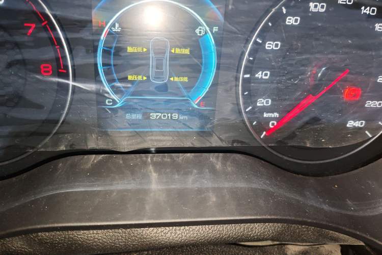 Used BYD Song 2021 Classic Edition 1.5T Automatic Elite Model Odometer Close Up