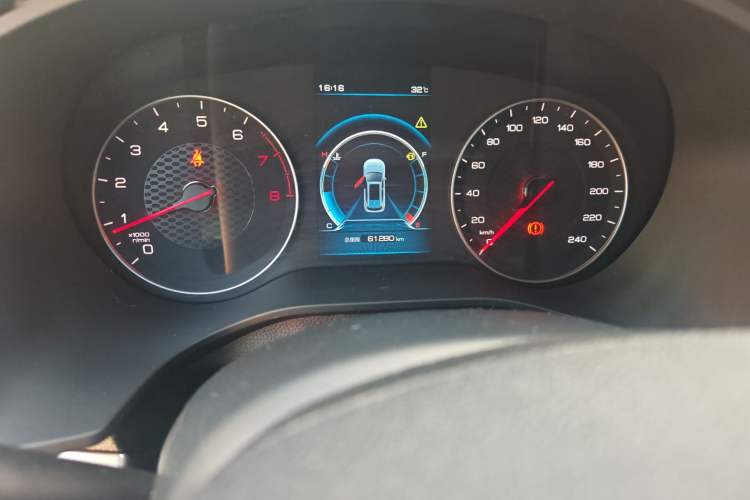 Used BYD Song 2021 Classic Edition 1.5T Manual Luxury Model Odometer Close Up