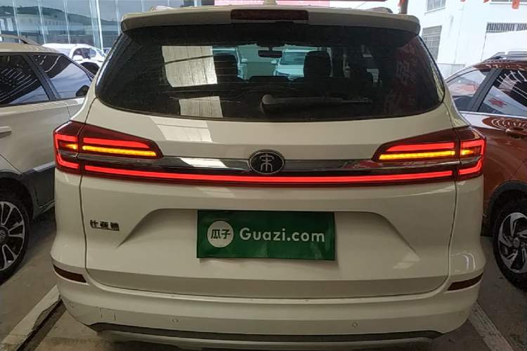 Used BYD Song 2021 Classic Edition 1.5T Manual Luxury Model Rear