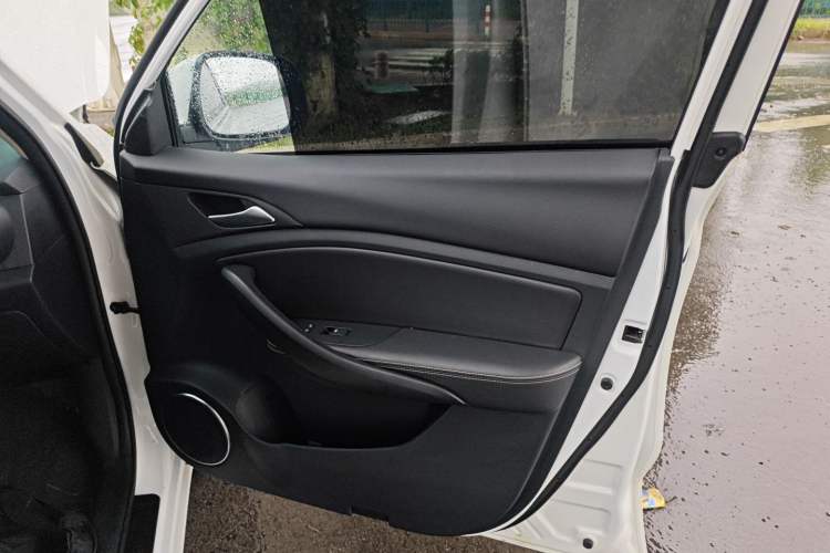 Used BYD Song 2021 Classic Edition 1.5T Automatic Elite Model Right Front Door Interior