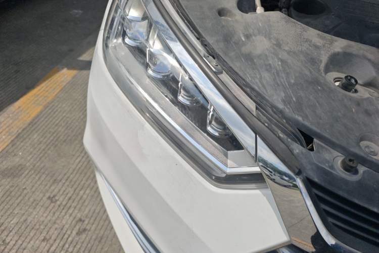 Used BYD Song 2021 Classic Edition 1.5T Automatic Elite Model Right Front Headlight