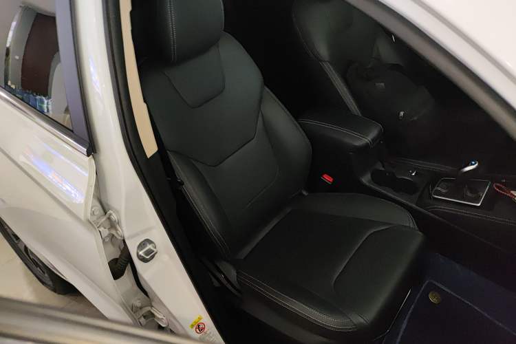 Used BYD Song 2021 Classic Edition 1.5T Automatic Elite Model Right Front Seat