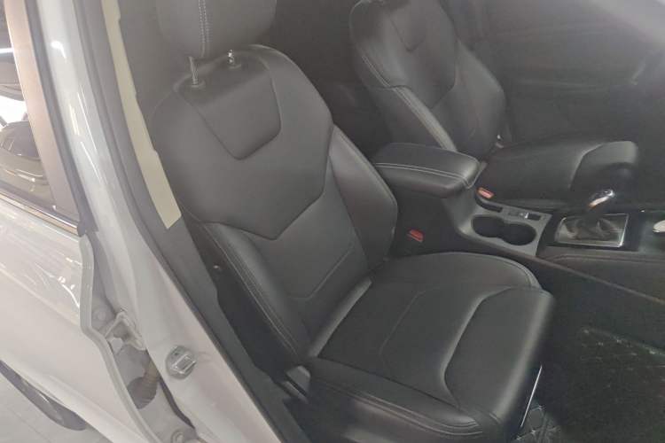 Used BYD Song 2021 Classic Edition 1.5T Automatic Elite Model Right Front Seat