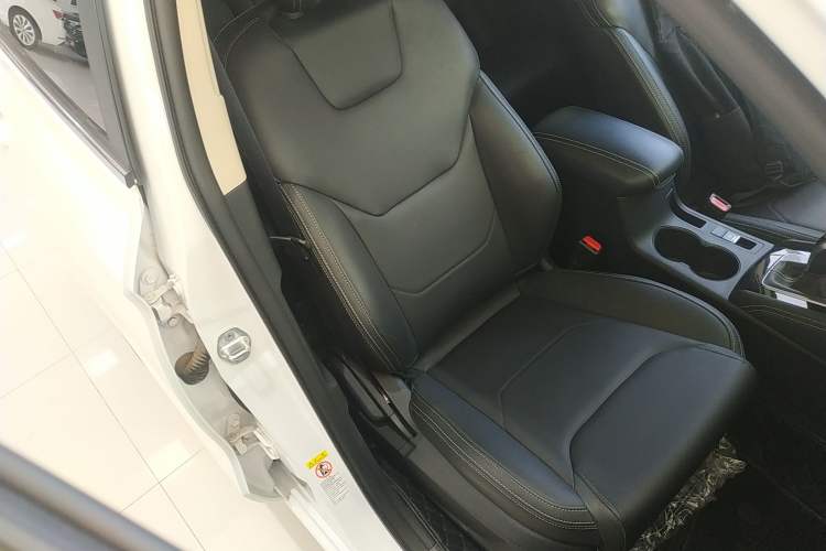 Used BYD Song 2021 Classic Edition 1.5T Automatic Elite Model Right Front Seat
