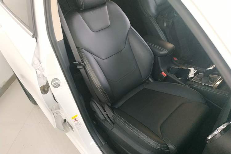 Used BYD Song 2021 Classic Edition 1.5T Automatic Elite Model Right Front Seat