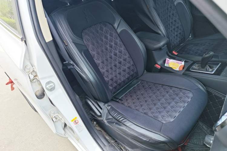Used BYD Song 2021 Classic Edition 1.5T Automatic Elite Model Right Front Seat