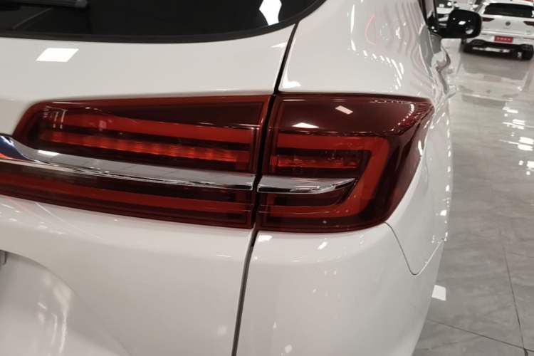 Used BYD Song 2021 Classic Edition 1.5T Automatic Elite Model Right Rear Taillight