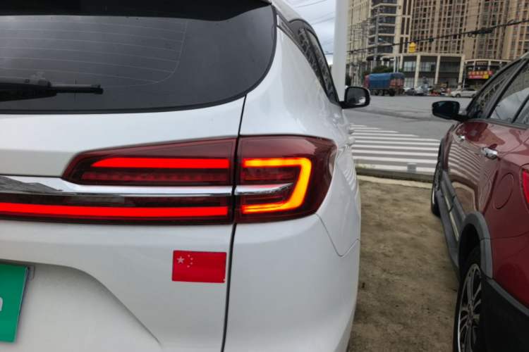 Used BYD Song 2021 Classic Edition 1.5T Automatic Luxury Model Right Rear Taillight