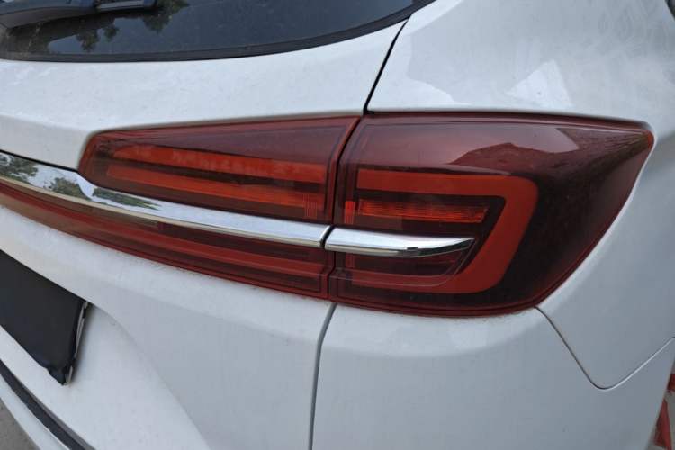 Used BYD Song 2021 Classic Edition 1.5T Automatic Elite Model Right Rear Taillight