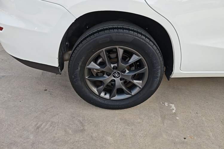 Used BYD Song 2021 Classic Edition 1.5T Automatic Elite Model Right Rear Wheel Hub