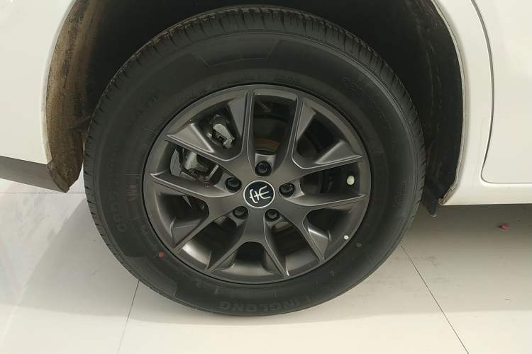 Used BYD Song 2021 Classic Edition 1.5T Automatic Elite Model Right Rear Wheel Hub