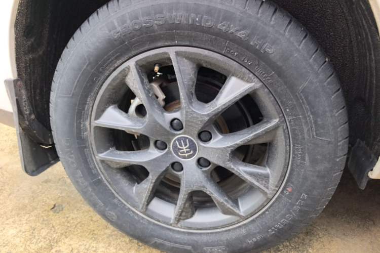 Used BYD Song 2021 Classic Edition 1.5T Automatic Luxury Model Right Rear Wheel Hub