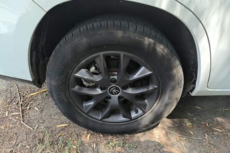 Used BYD Song 2021 Classic Edition 1.5T Automatic Luxury Model Right Rear Wheel Hub